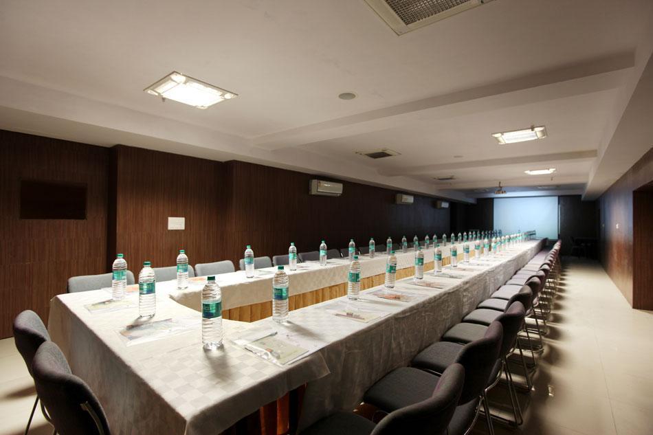 Hotel Akash Sarovar 普鲁利耶 外观 照片