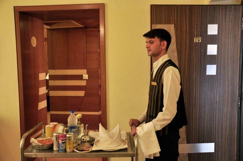Hotel Akash Sarovar 普鲁利耶 外观 照片